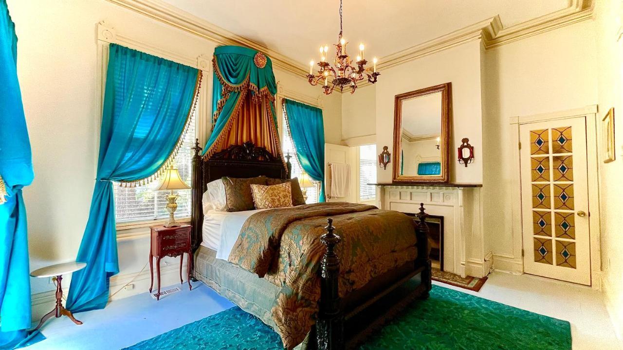 Bed and Breakfast Amethyst Garden Savannah Exterior foto