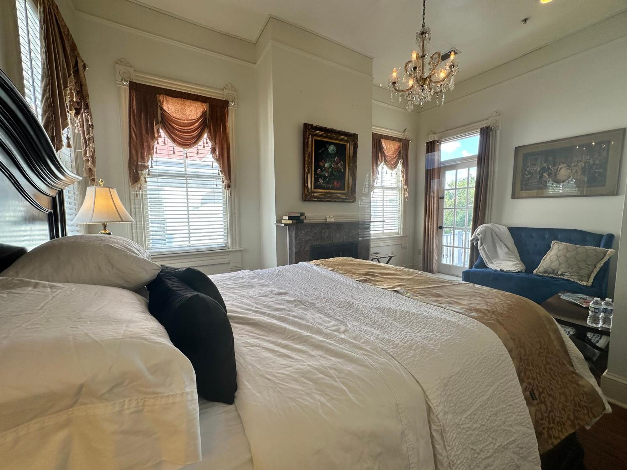 Bed and Breakfast Amethyst Garden Savannah Exterior foto